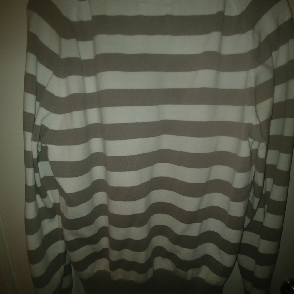 LOGG Sweater - Picture 5 of 5
